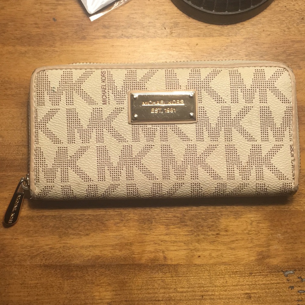 Michael Kors wallet